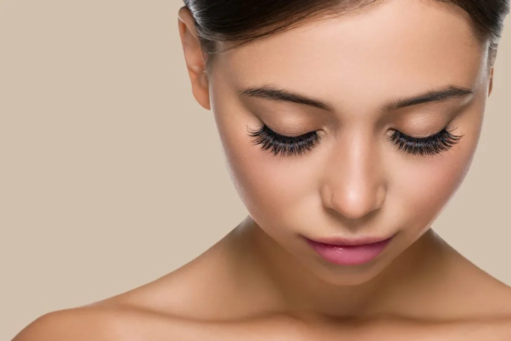 Eye lashes extensions lifting waxing Bangkok Beauty Studio Thailand keratin care